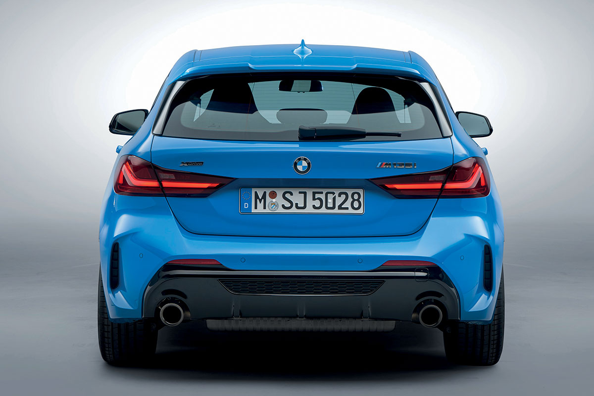 BMW M135i x Drive - Photo 3