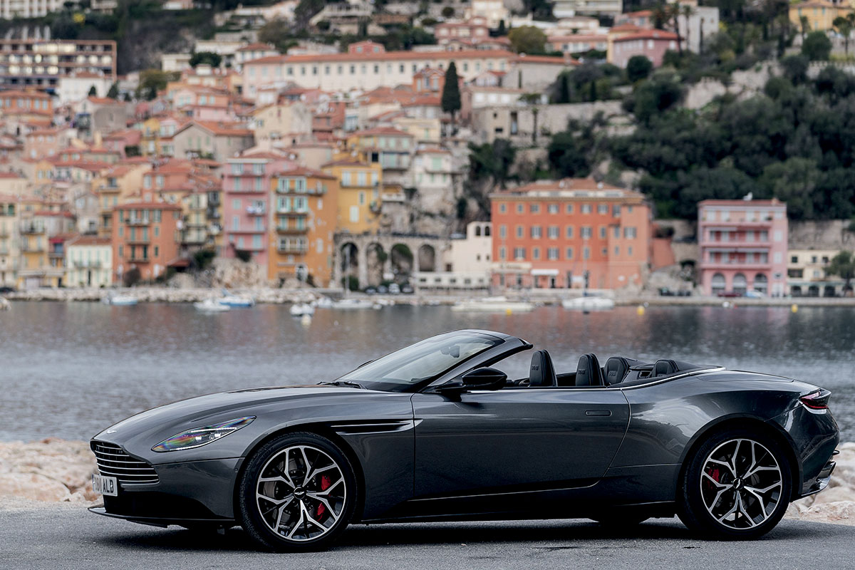aston martin db11 volante4