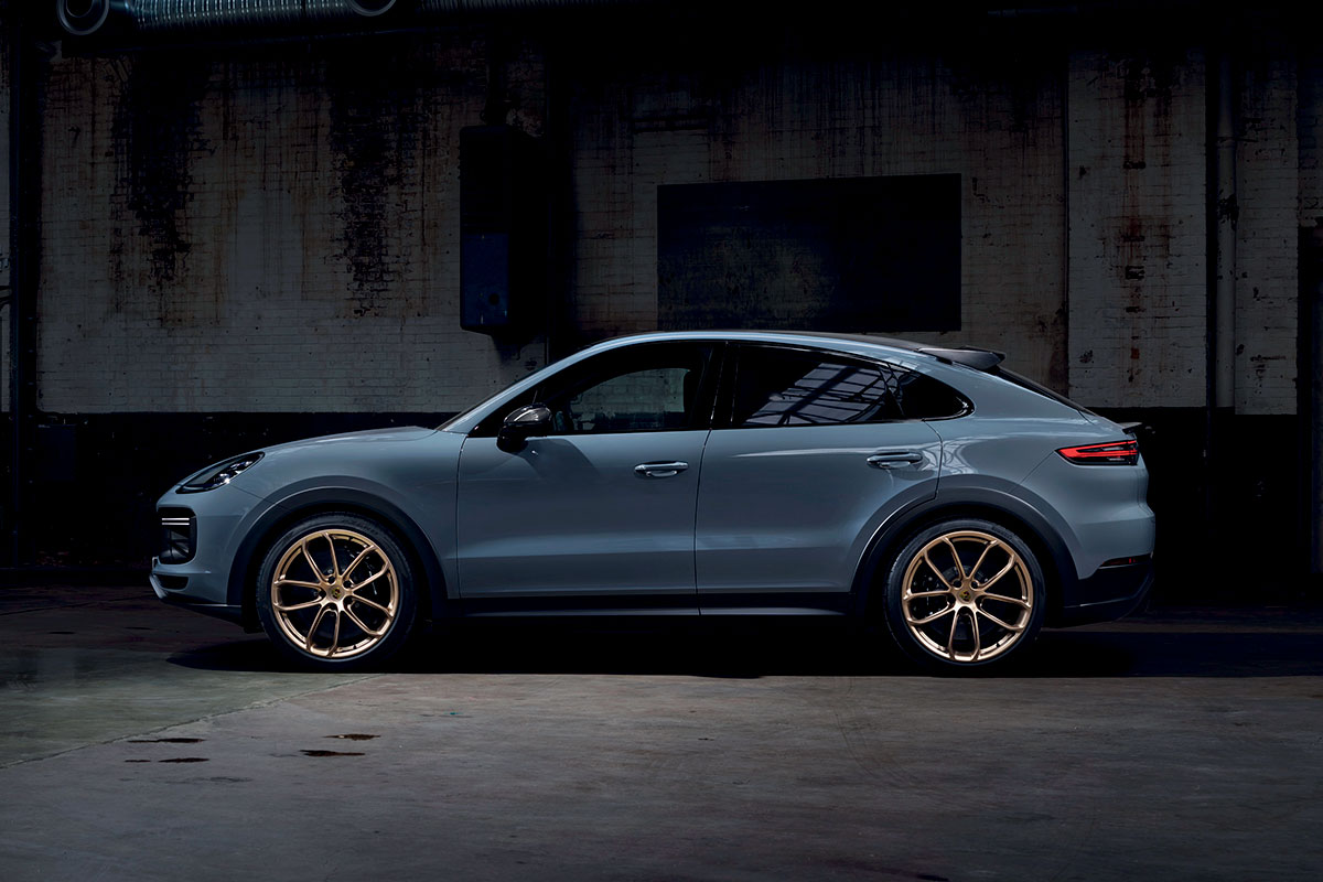 porsche cayenne coupe turbo gt4