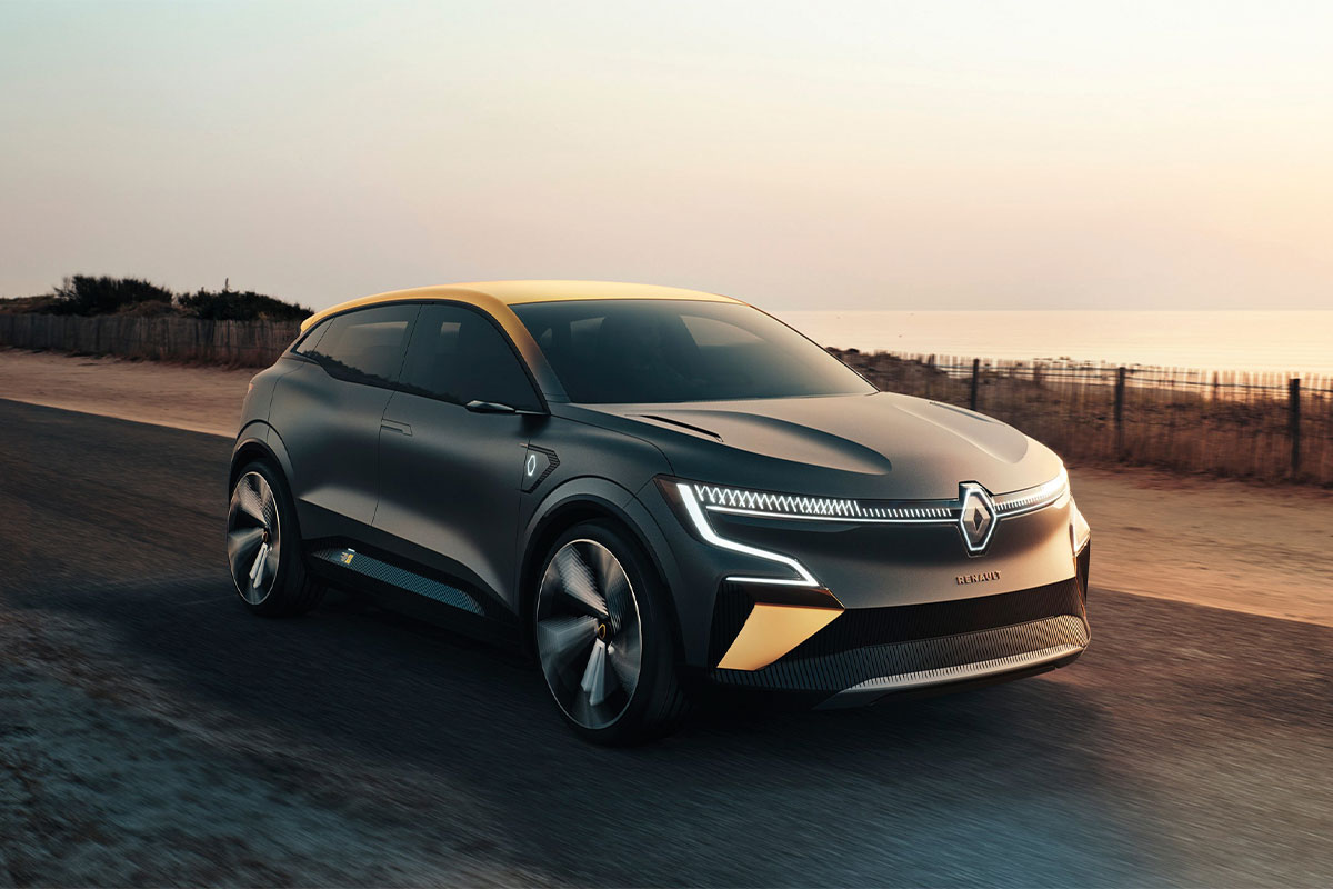 eBreves - Renault vise 100