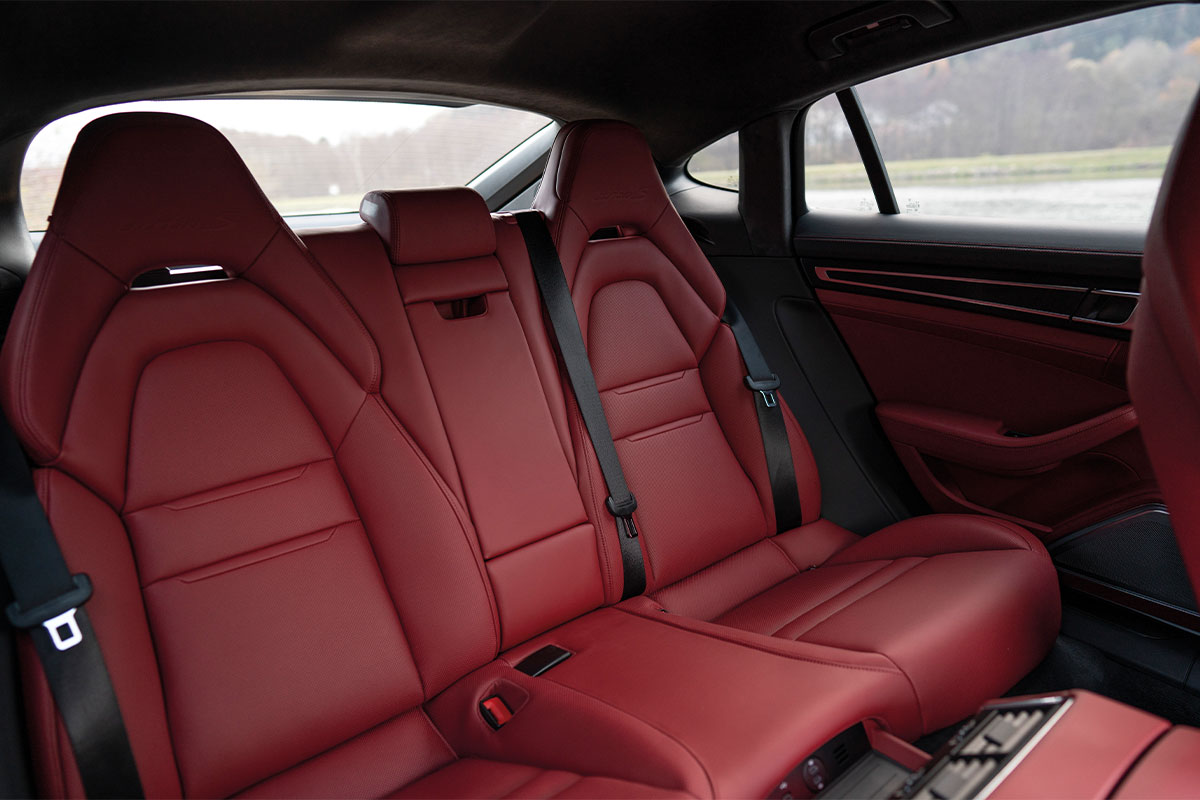 panamera intérieur arrière