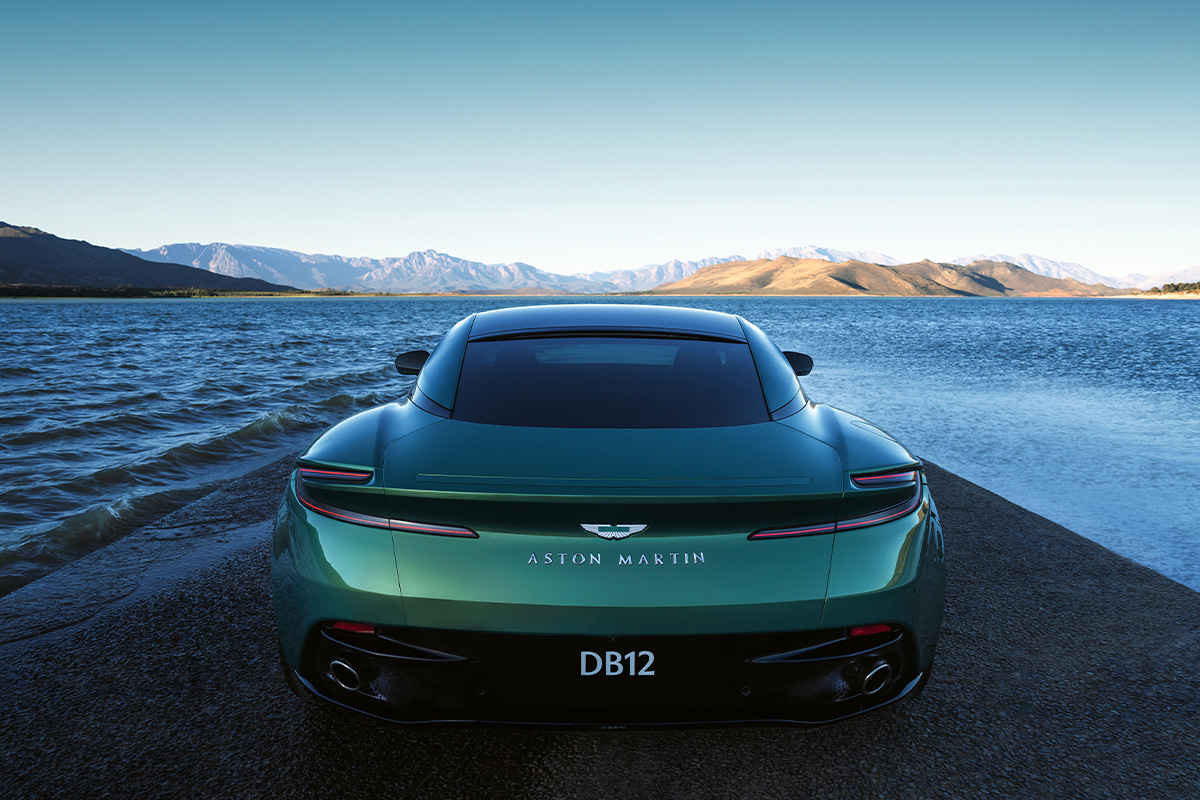 Aston Martin DB12