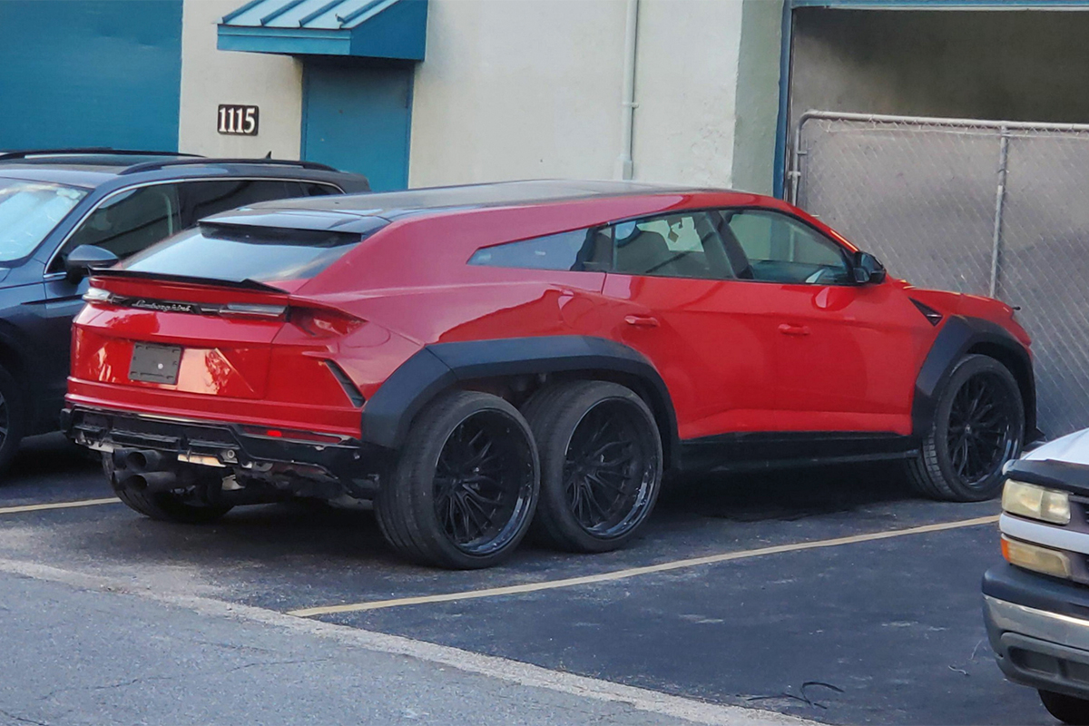 Lamborghini Urus Limousine
