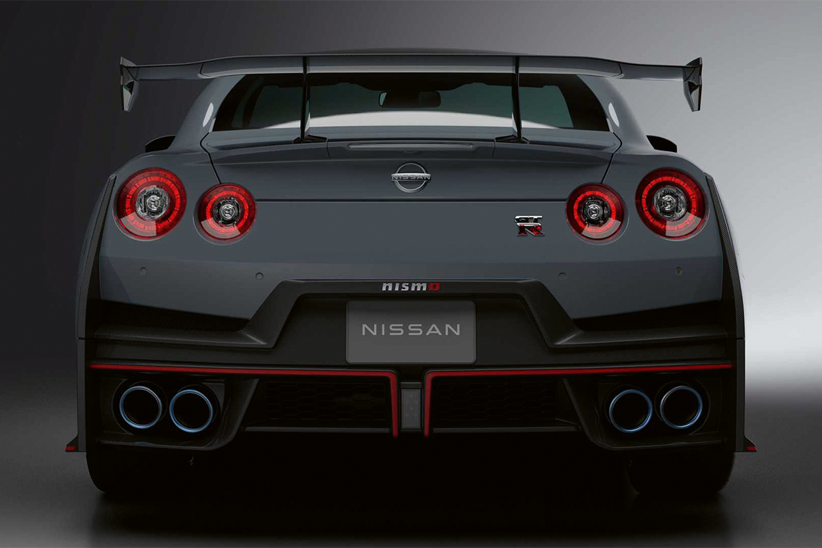 Nissan GT-R - 2
