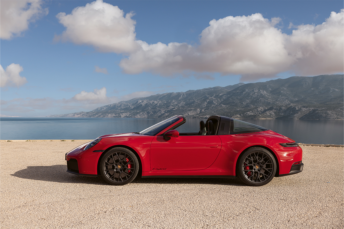 Porsche 911 GTS Targa