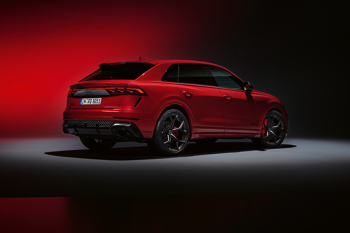 Audi RSQ8 Performance