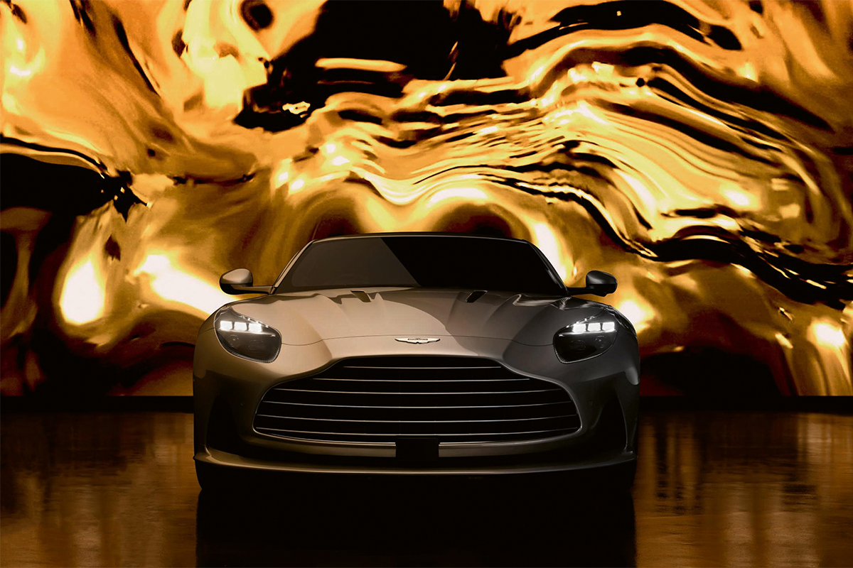 Aston Martin DB12 GoldfingerÂ  James Bond honorÃ©