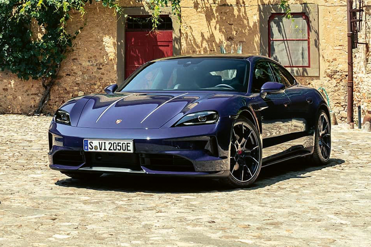 Porsche fête 40 ans en Italie 