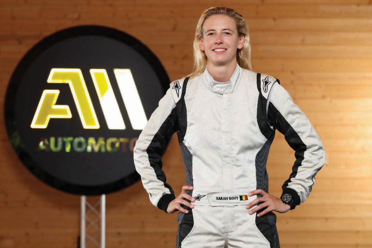 Sarah Bovy rejoint AutoMoto  La pilote belge en Stig
