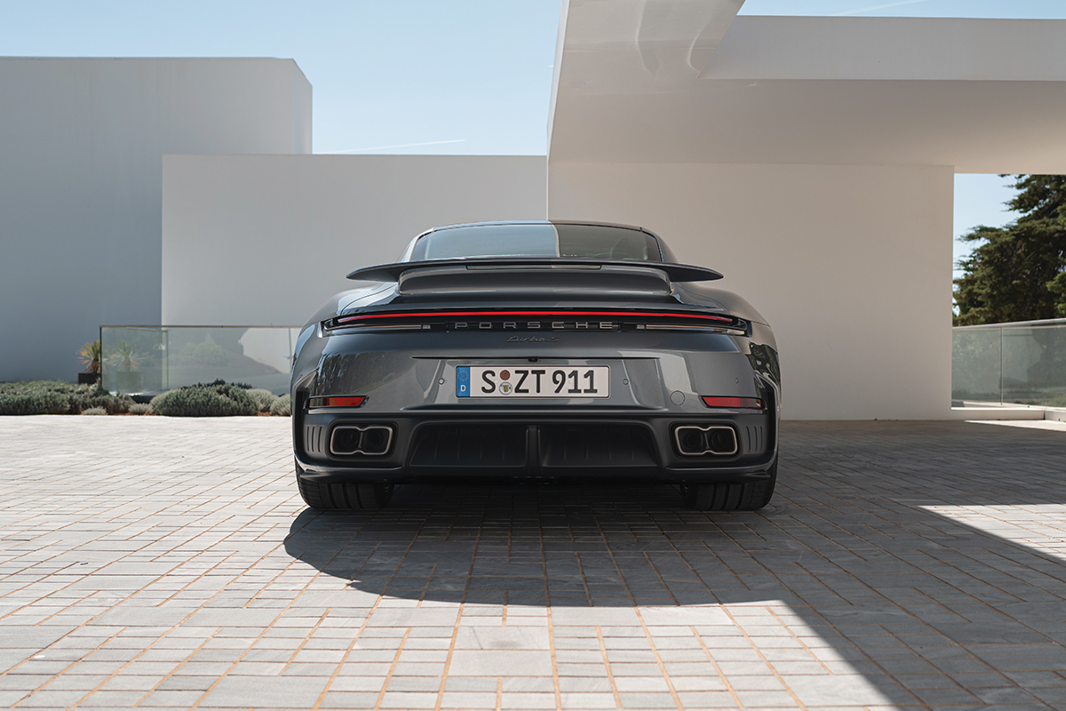 Porsche 911 Turbo S (2025)