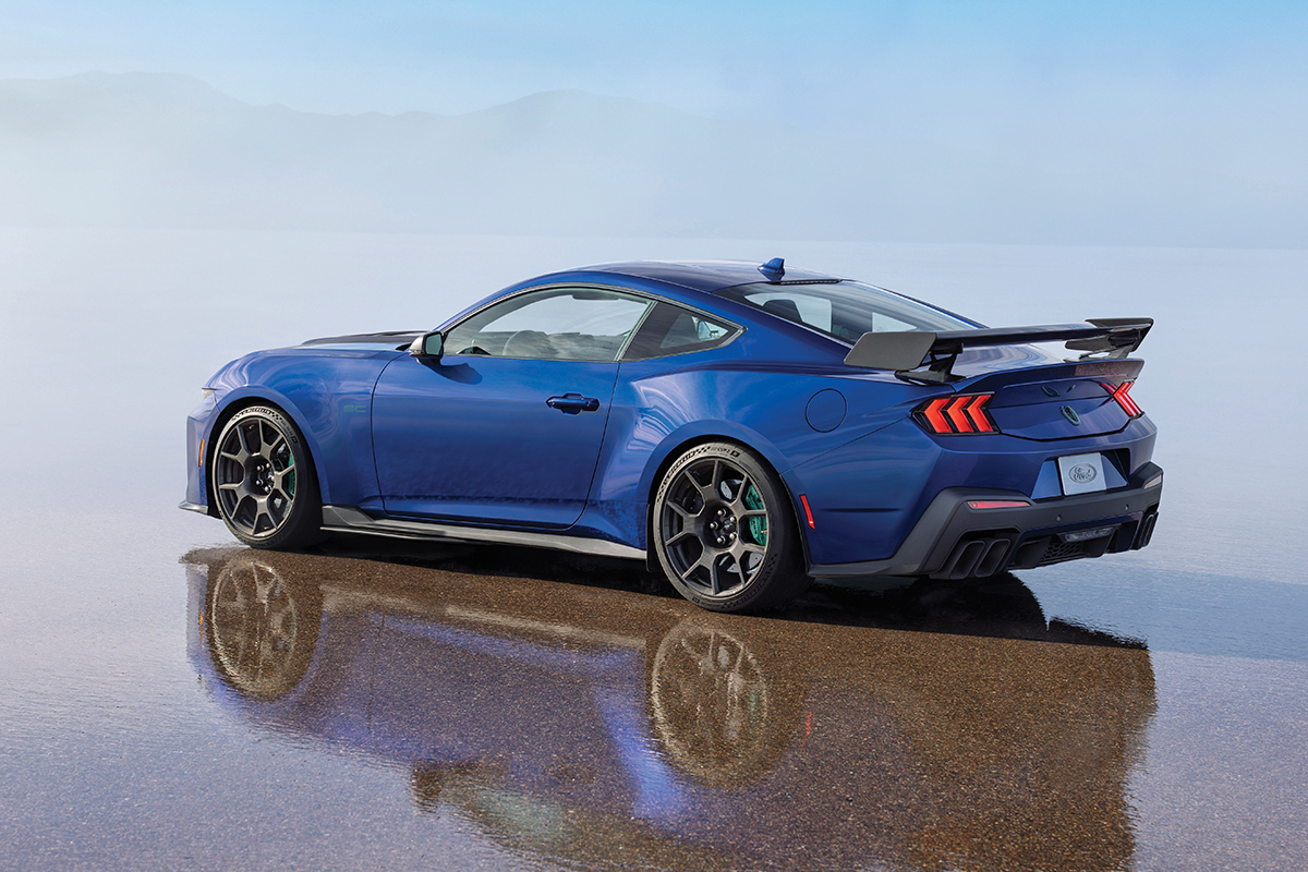 Ford Mustang Dark Horse SC