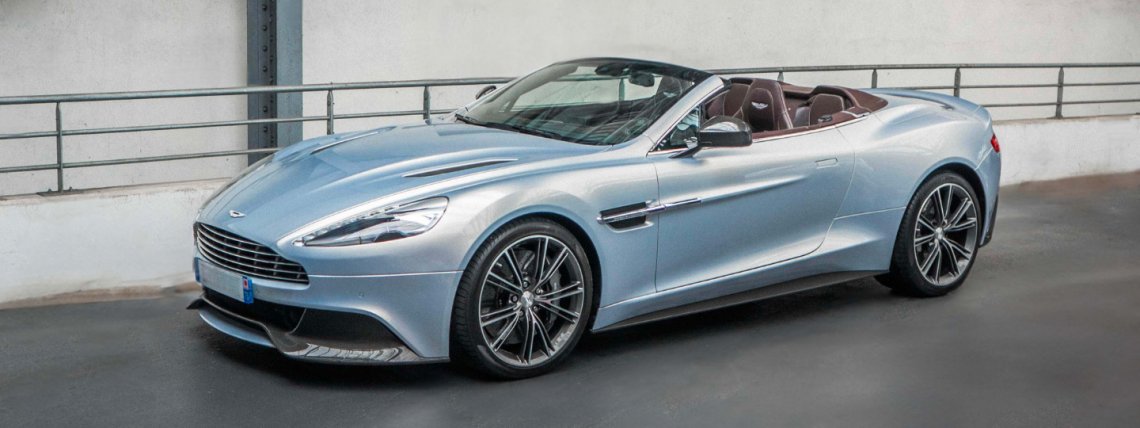 L'Aston Martin Vanquish Volante - Puissance et Splendeur