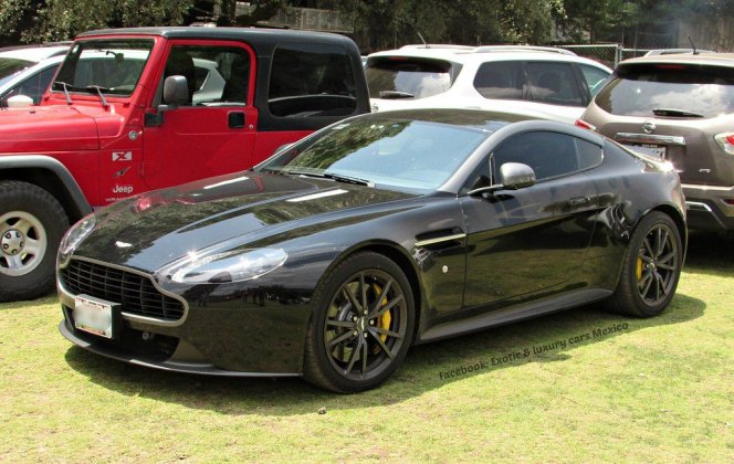 Aston Martin V8 Vantage N430, racée et sportive