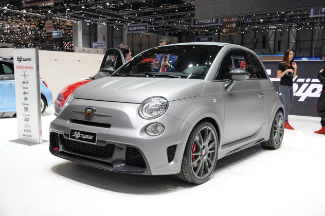 Abarth 695 Biposto, la bombe courte sur pattes