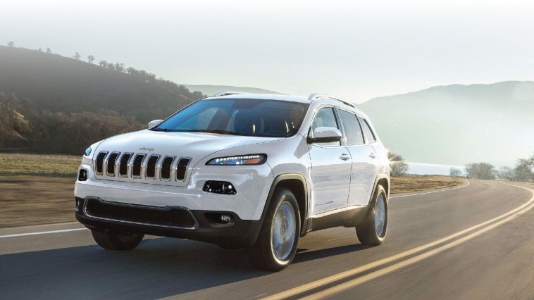 Jeep Cherokee restylée : Nouvelle face avant pour un nouveau départ