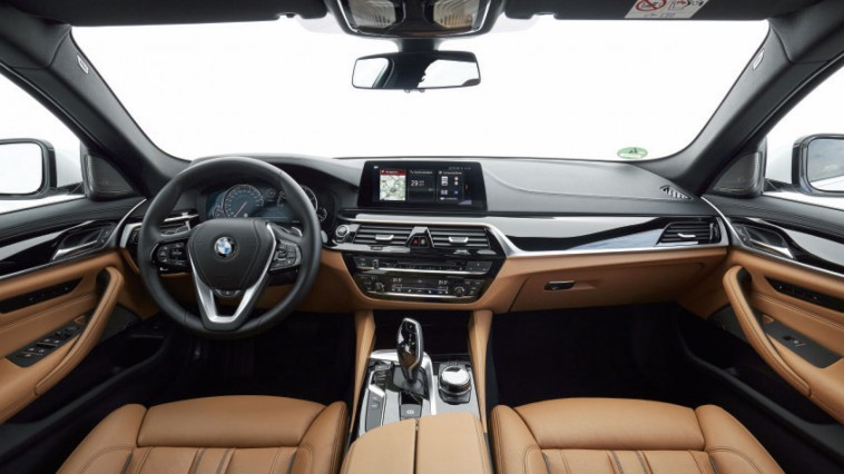 Retrouvez la rationalité, entre polyvalence et performance de la BMW 550d Touring