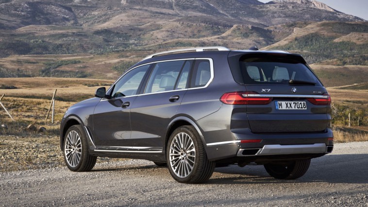 Le BMW X7 M50i, un titan parmi les SUV