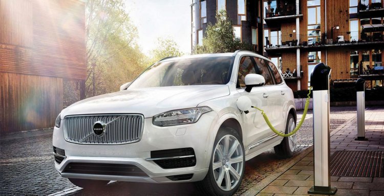Volvo change de stratégie en se concentrant sur l’électrique