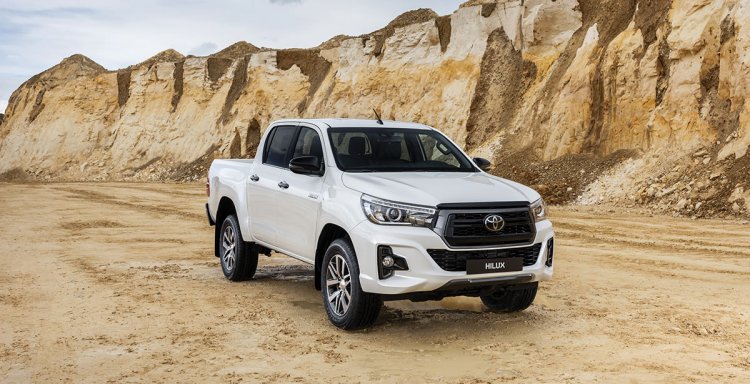 TOYOTA HILUX, Il célèbre son succès