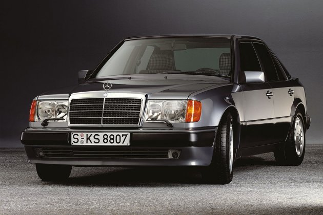 Mercedes 500E, Casser les codes