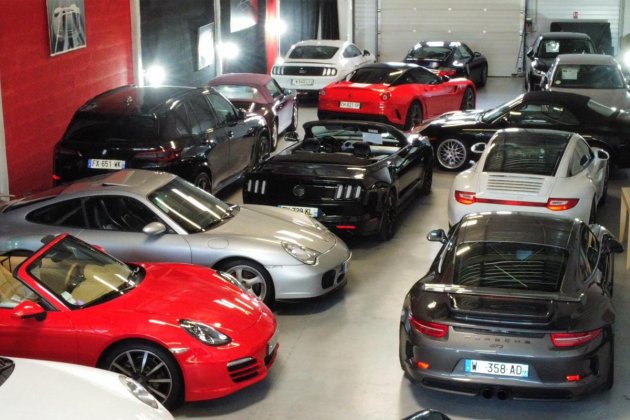 Achat de voiture d'occasion de luxe, de sport et de prestige dans le 44